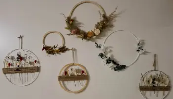 Couronnes de fleurs séchées artisanales